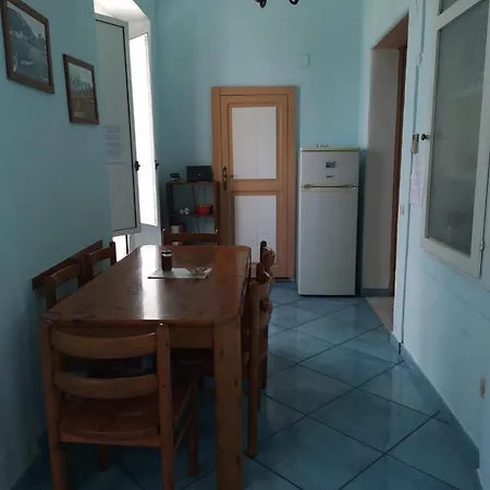 Domus Apartment *