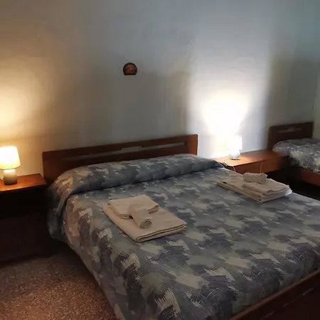 Domus Apartment *