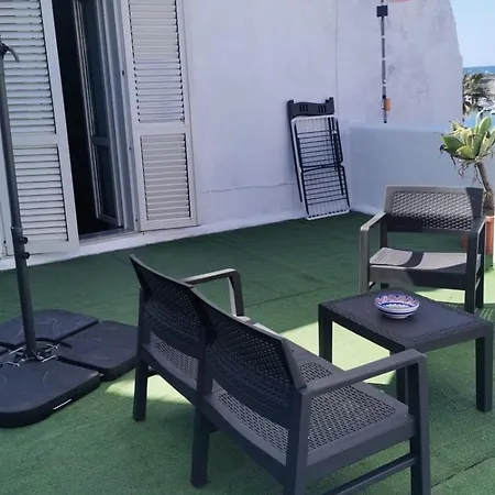 Domus Apartment *
